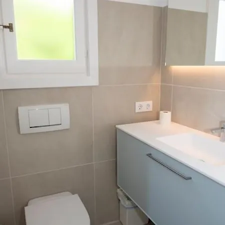 Lighthouse Ii - New! Renovated With Sea Views And Free Wi-fi Villa