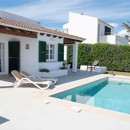 Lighthouse Ii - New! Renovated With Sea Views And Free Wi-fi