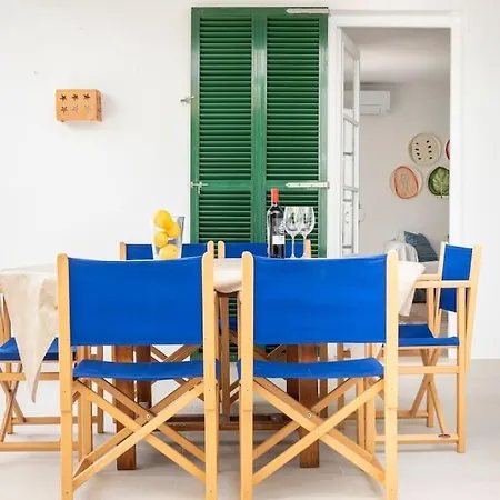 Lighthouse Ii - New! Renovated With Sea Views And Free Wi-fi